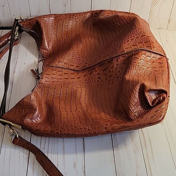 Gili Leather Hobo Bag - Picture 5 of 14